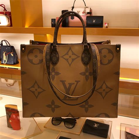 on the go bag lv